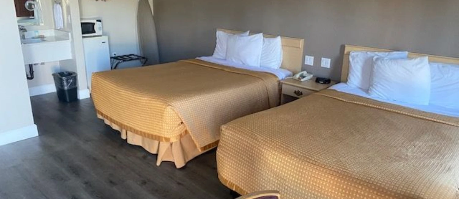 SPACIOUS GUESTROOMS EQUIPPED WITH MODERN AMENITIES FOR YOUR COMFORT